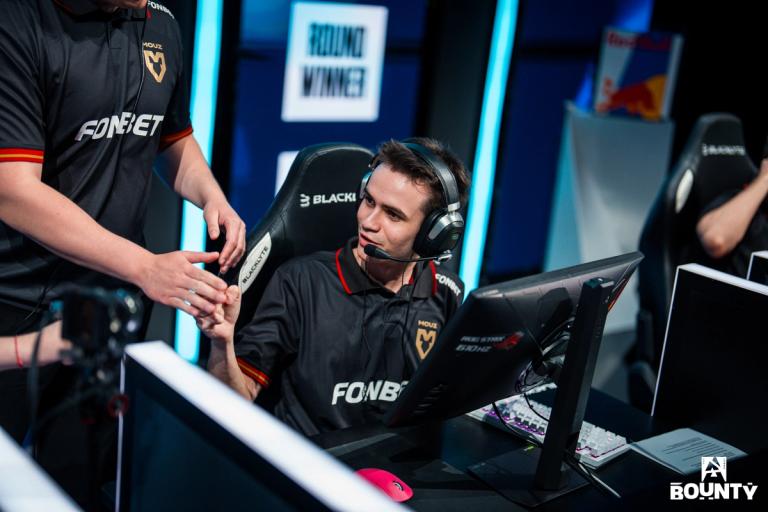 CS analyst and commentator Pimp tells his story in the new documentary series Away From Keyboard