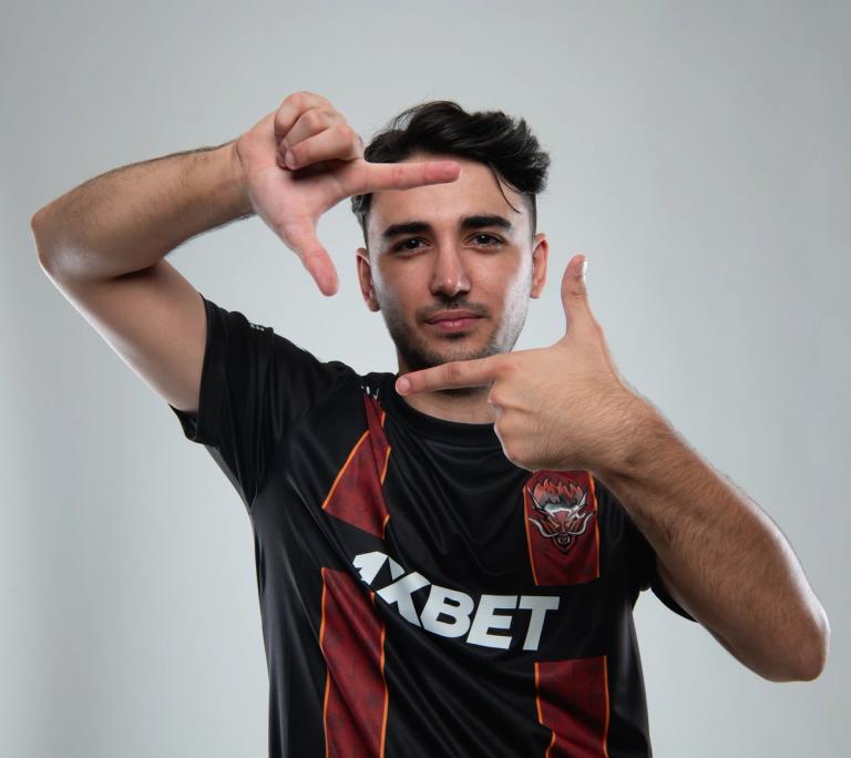 CS analyst and commentator Pimp tells his story in the new documentary series Away From Keyboard 