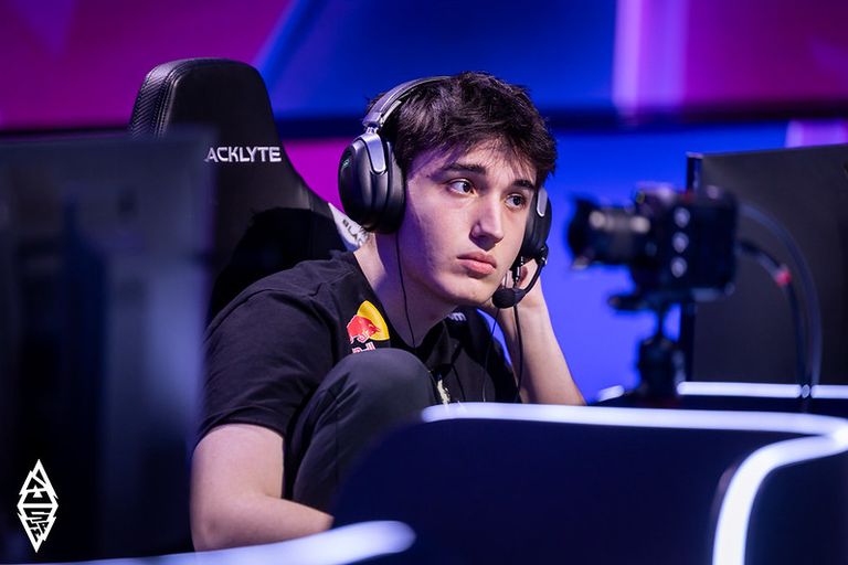 CS analyst and commentator Pimp tells his story in the new documentary series Away From Keyboard 