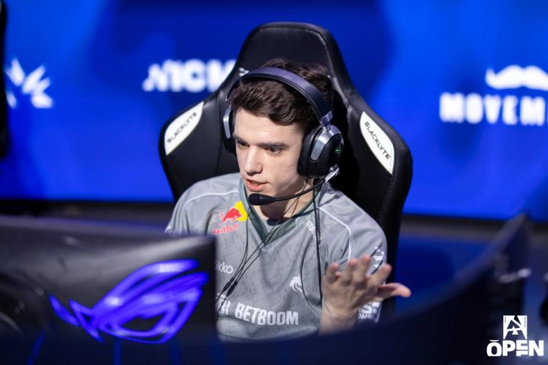 CS analyst and commentator Pimp tells his story in the new documentary series Away From Keyboard