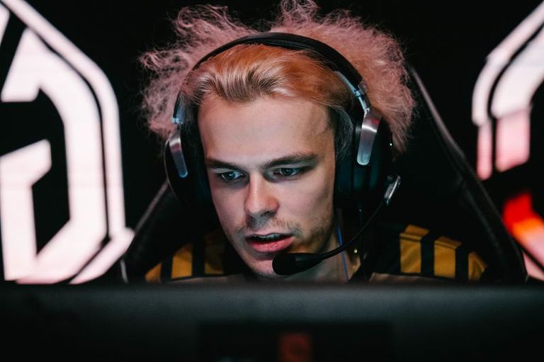 CS analyst and commentator Pimp tells his story in the new documentary series Away From Keyboard 