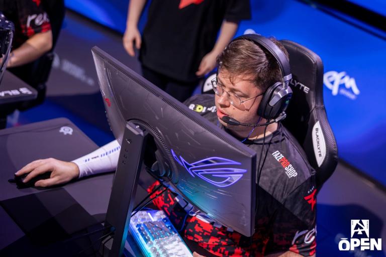 CS analyst and commentator Pimp tells his story in the new documentary series Away From Keyboard