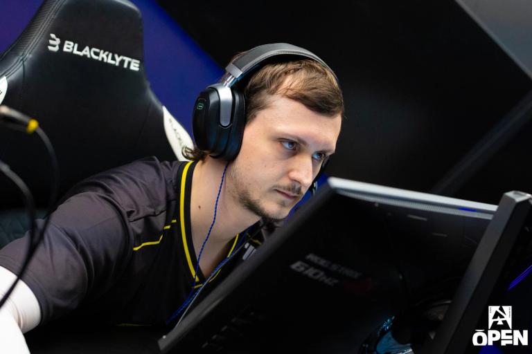 CS analyst and commentator Pimp tells his story in the new documentary series Away From Keyboard