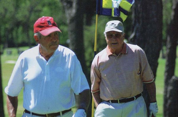 Rawlins and former Royal Oaks C.C. President Hal Hayes