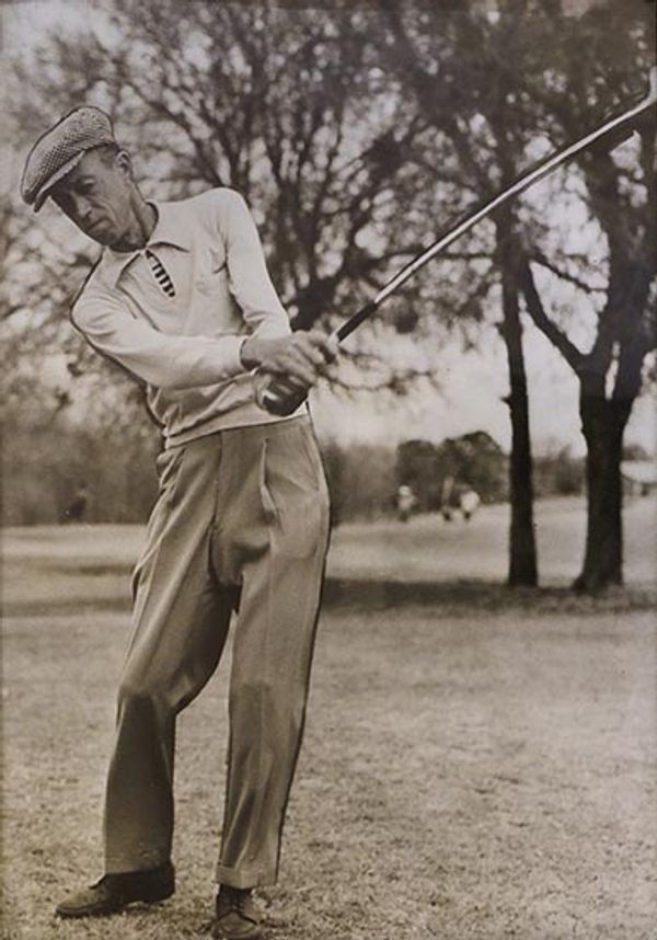 Harvey Penick- Swinging