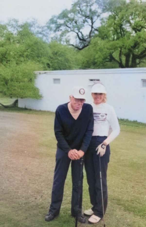 Harvey Penick - Photo with Cindy Figg in 1980