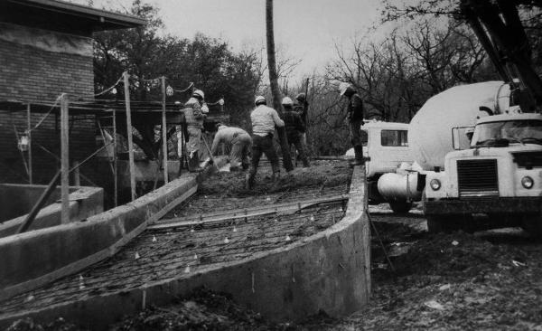 Construction Pouring Concrete
