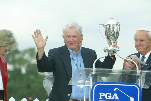 Jack Burke Jr. Receives the PGA Lifetime Achievement Award, 2003
