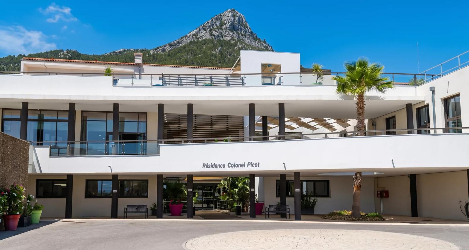 Residence Colonel Picot Coudon — perspektivni prikaz volumena i pročelja stambenog kompleksa u Coudonu, projekt IVN Architecture.