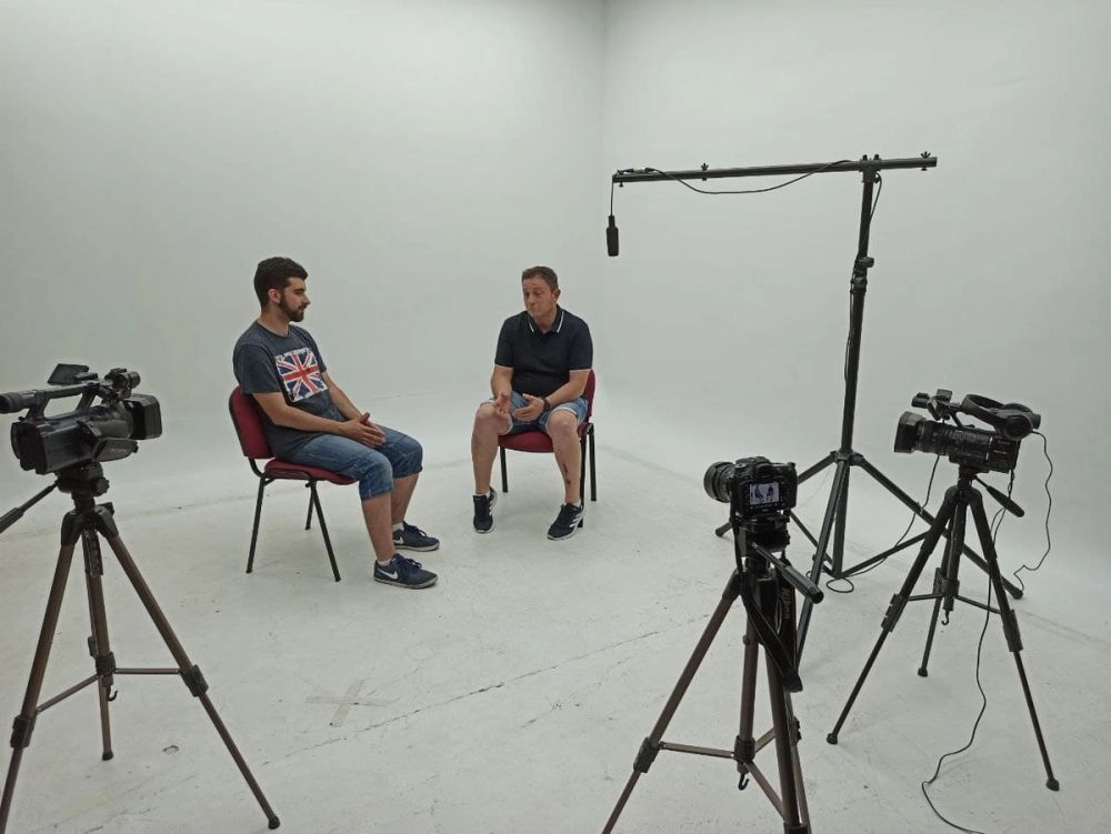 Grabando programa "Las entrevistas de Leganes" en el plato TVL 2021