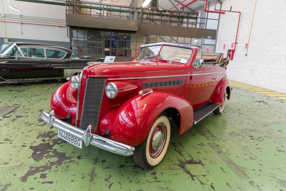 Exposicion del automovil PME 90 aniversario