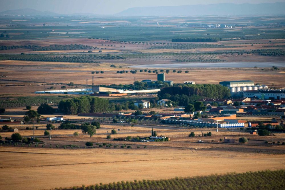 Cerro de San Anton, parque eolico y Ermita de San Anton (Lillo) 19-08-2026