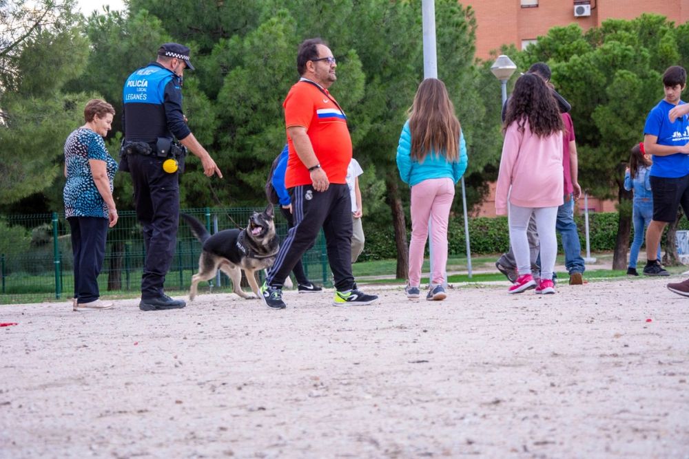Formacion de perro policia 22-09-2019