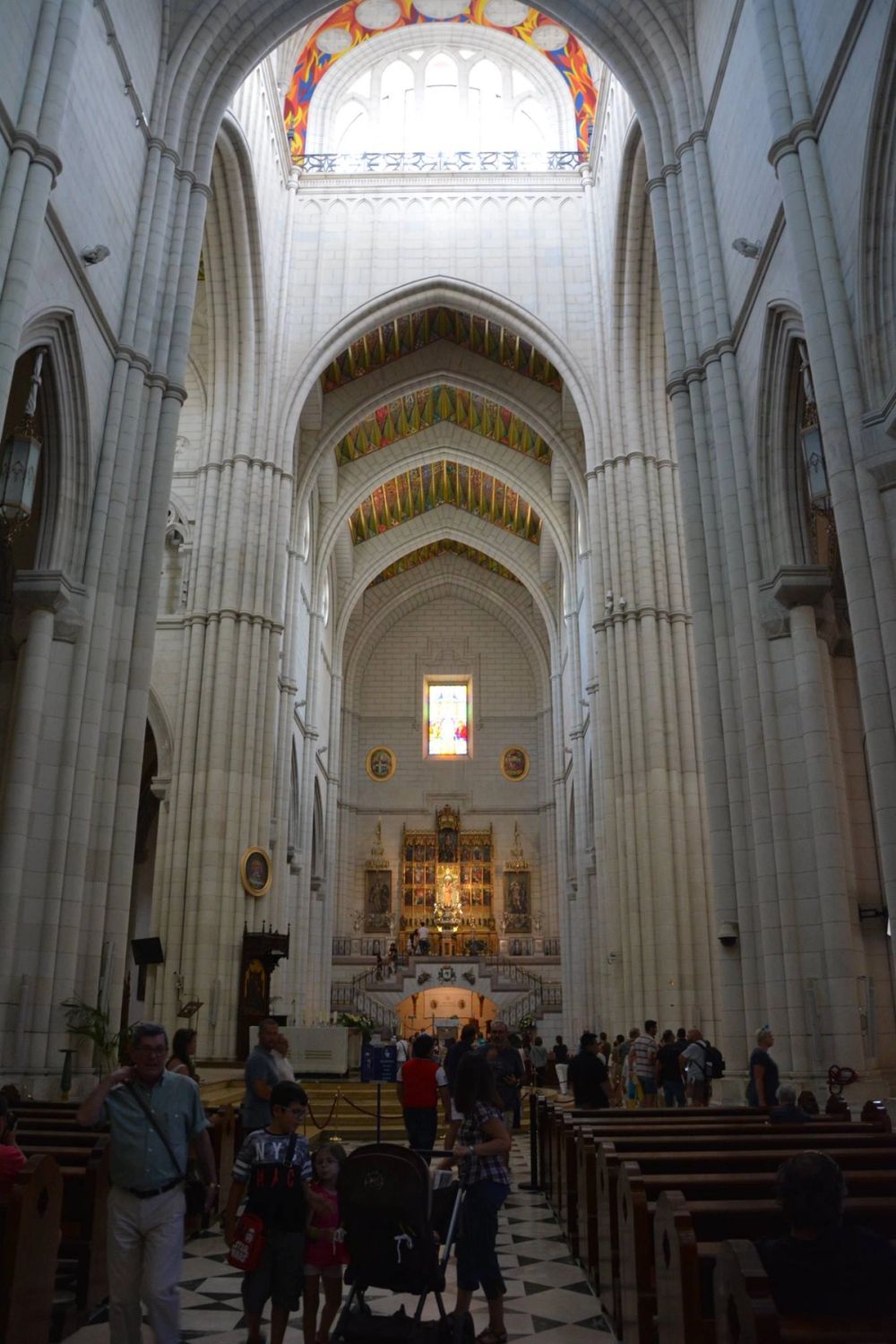 Palacio Real y catedral de la Almudena (Madrid) 15-08-2017