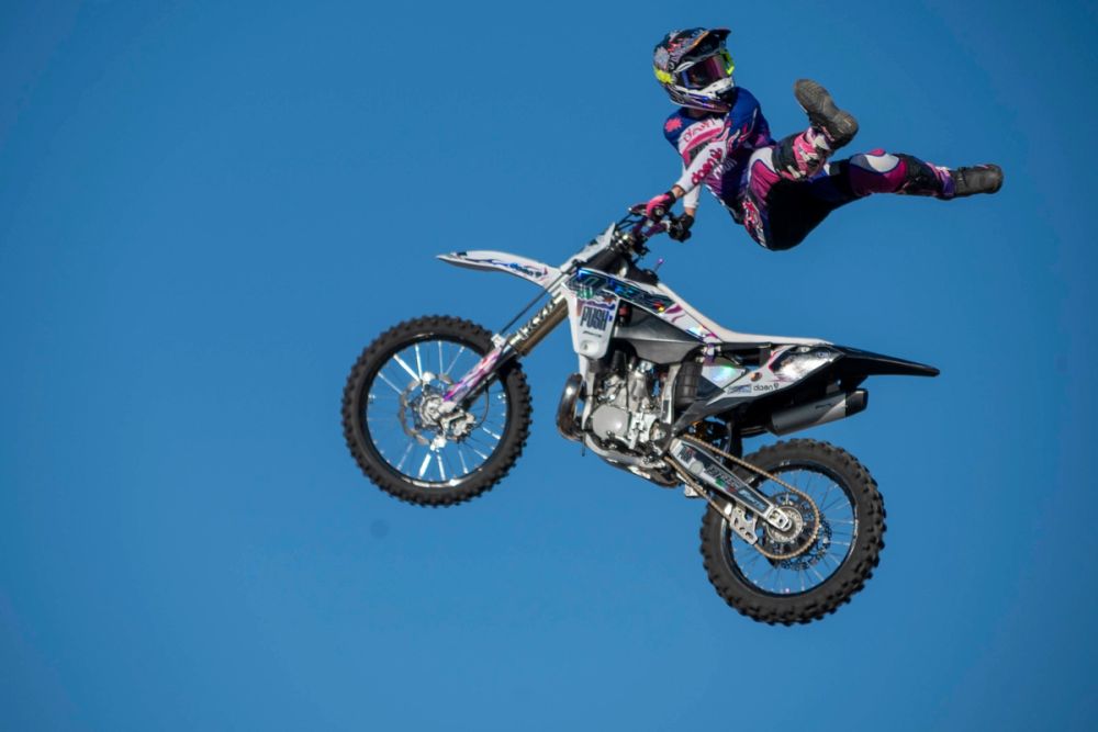 exhibición de salto con moto en el circuito del jarama 19-09-2026