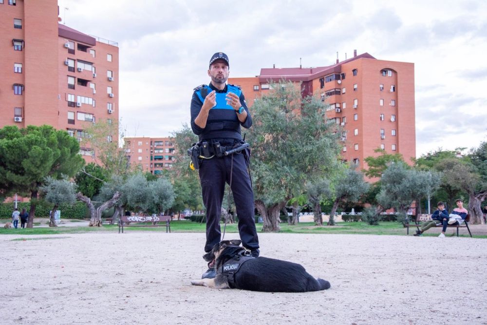 Formacion de perro policia 22-09-2019