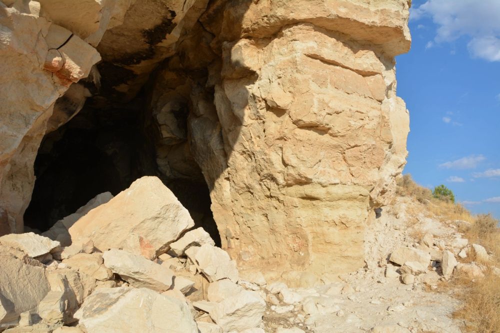 Cuevas del valle de Lillo 2020