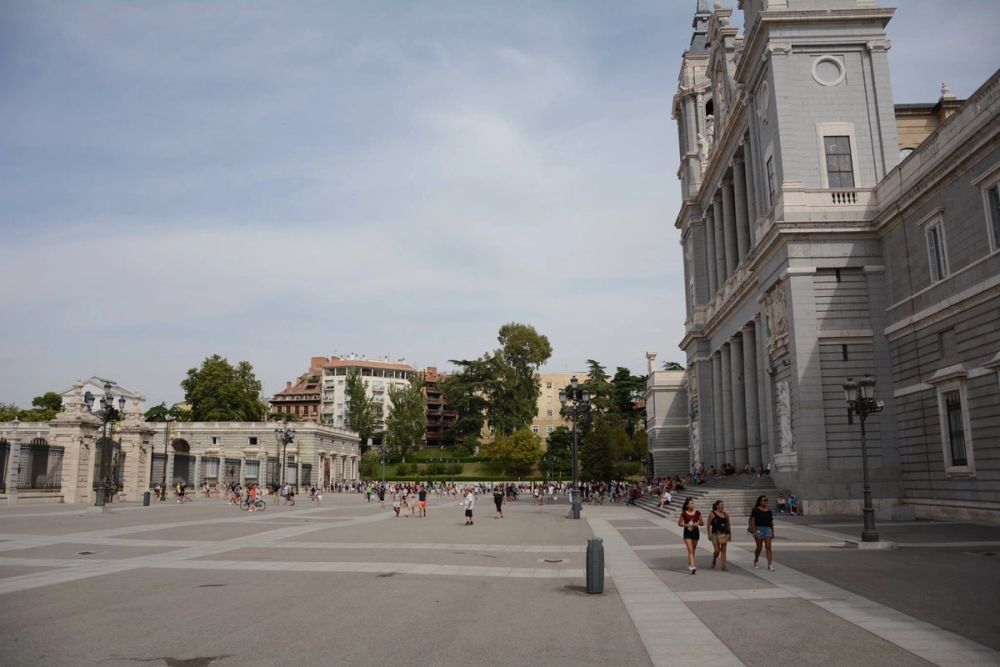 Palacio Real y catedral de la Almudena (Madrid) 15-08-2017