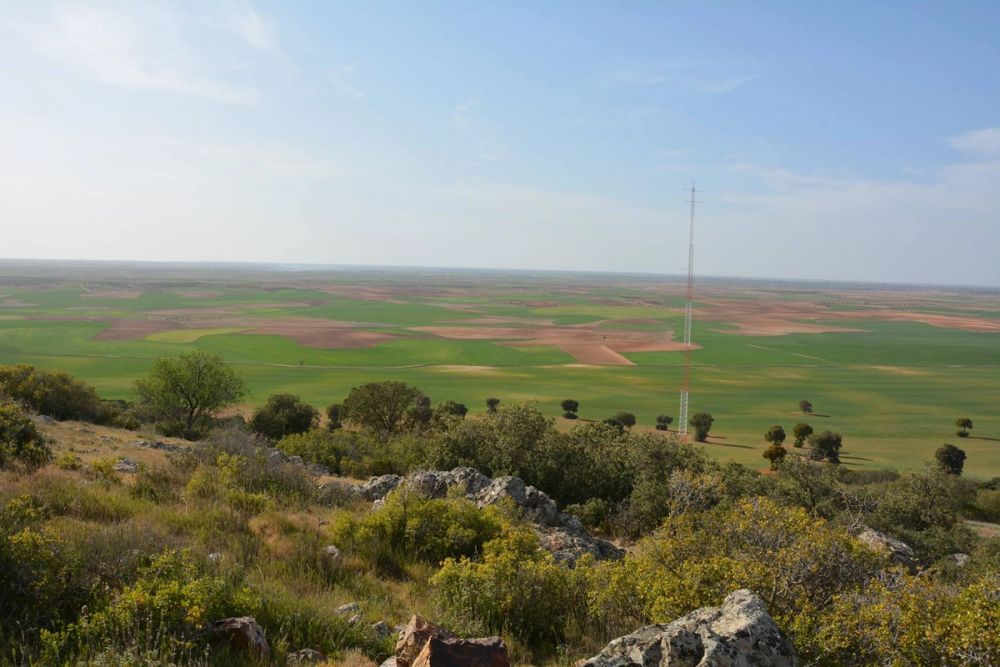 Cerro de San Anton, parque eolico y Ermita de San Anton (Lillo) 2017