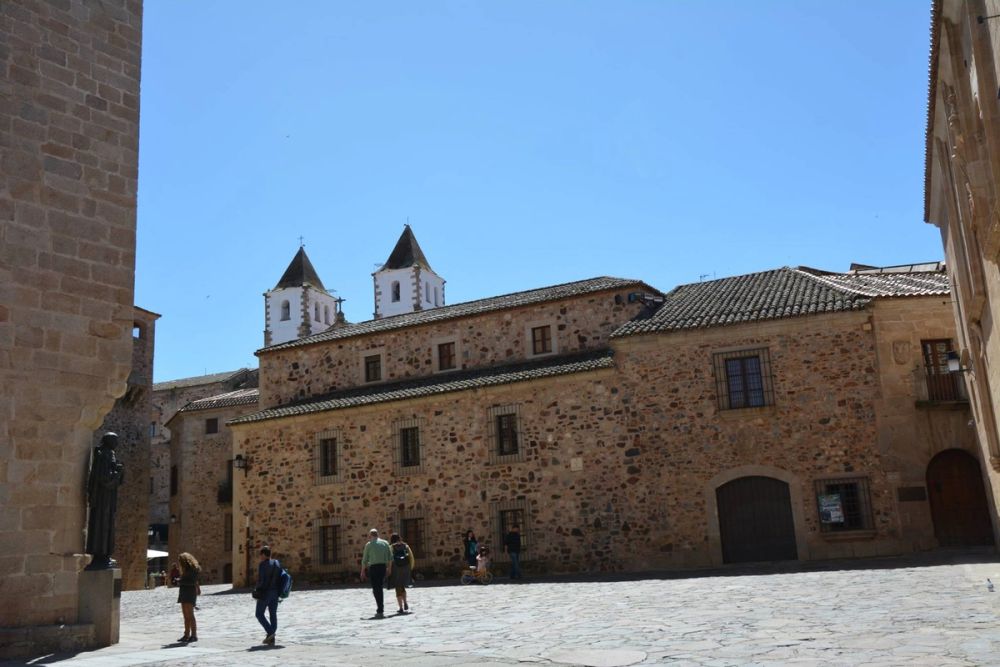 Caceres 2017