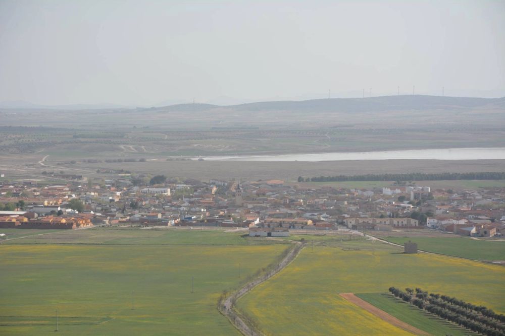 Cerro de San Anton, parque eolico y Ermita de San Anton (Lillo) 2017