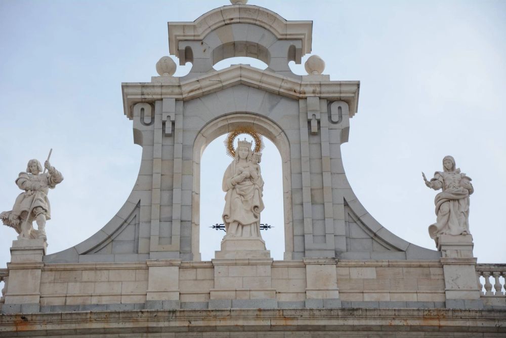 Palacio Real y catedral de la Almudena (Madrid) 15-08-2017