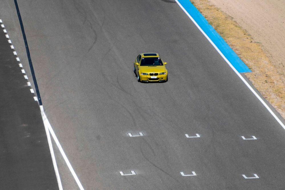 exhibición de coches en el circuito del jarama 19-09-2026