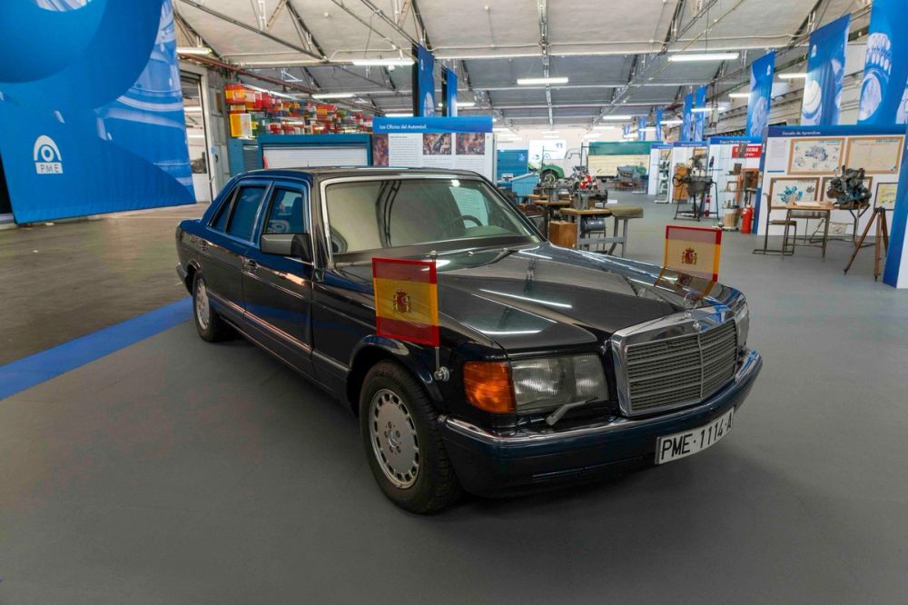 Exposicion del automovil PME 90 aniversario