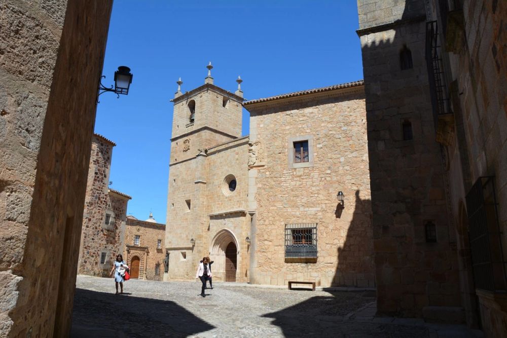 Caceres 2017