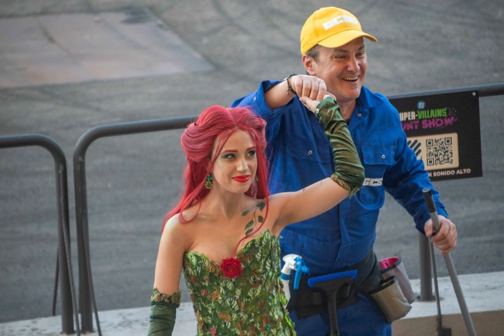 Espectaculo DC Super- Villains Stunt Show en parque warner  29-06-2026
