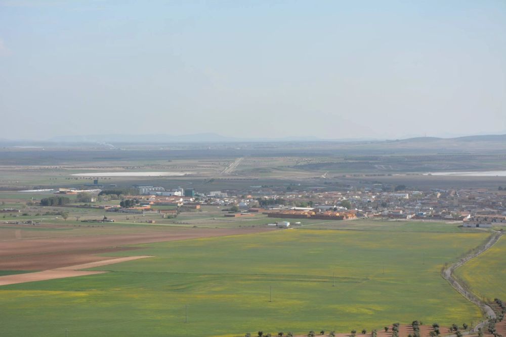 Cerro de San Anton, parque eolico y Ermita de San Anton (Lillo) 2017