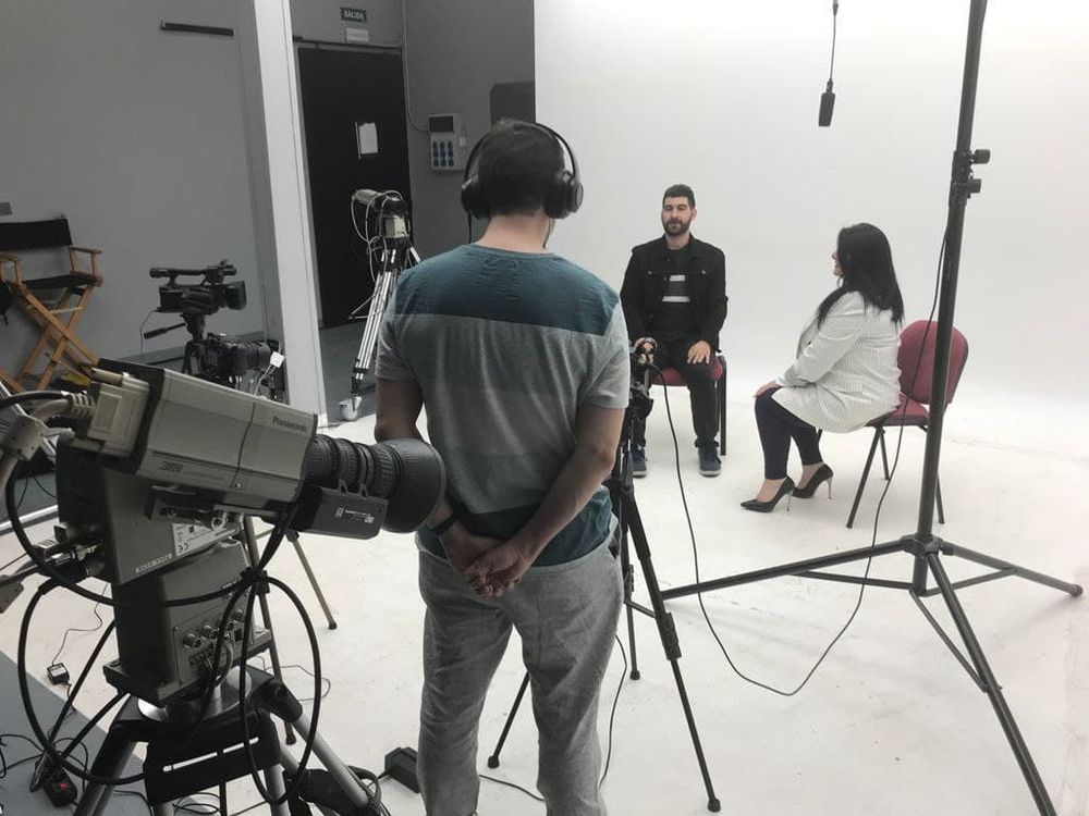Grabando programa "Las entrevistas de Leganes" en el plato TVL 2021