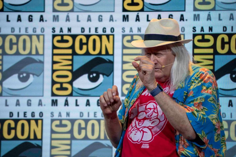 Panel de Charles Martinet (Voz mario bros)