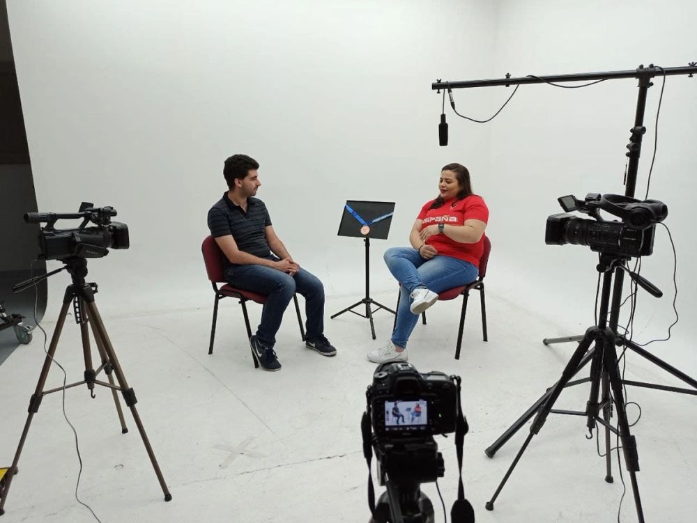 Grabando programa "Las entrevistas de Leganes" en el plato TVL 2021