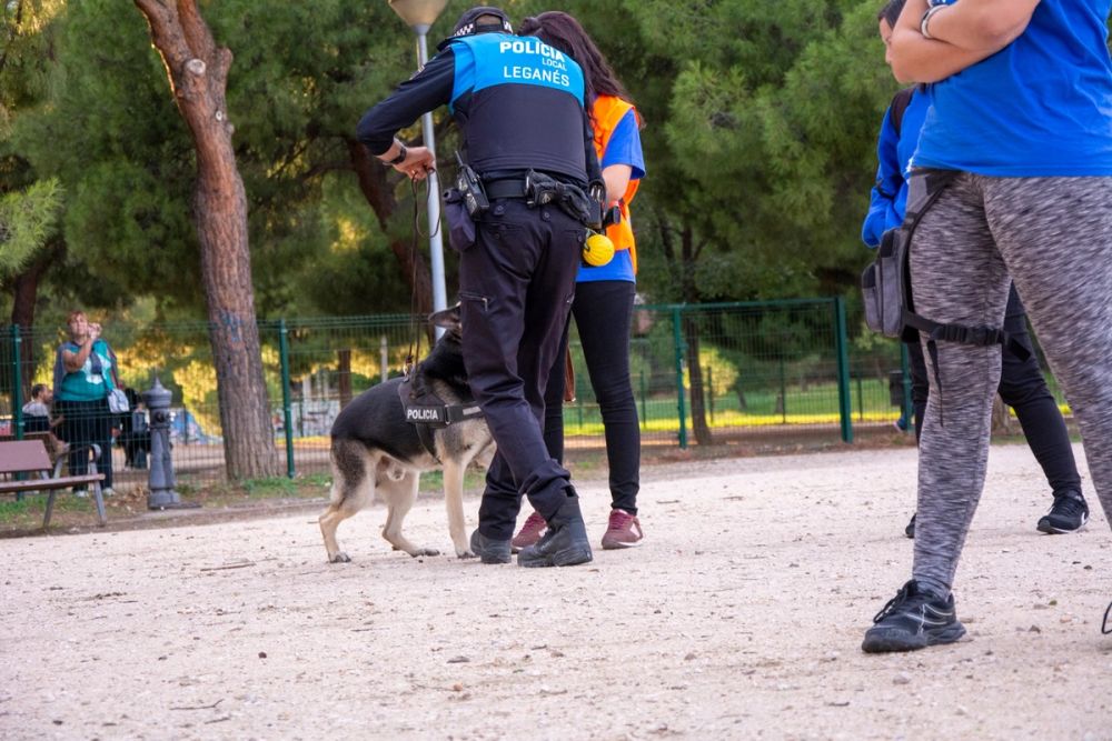 Formacion de perro policia 22-09-2019