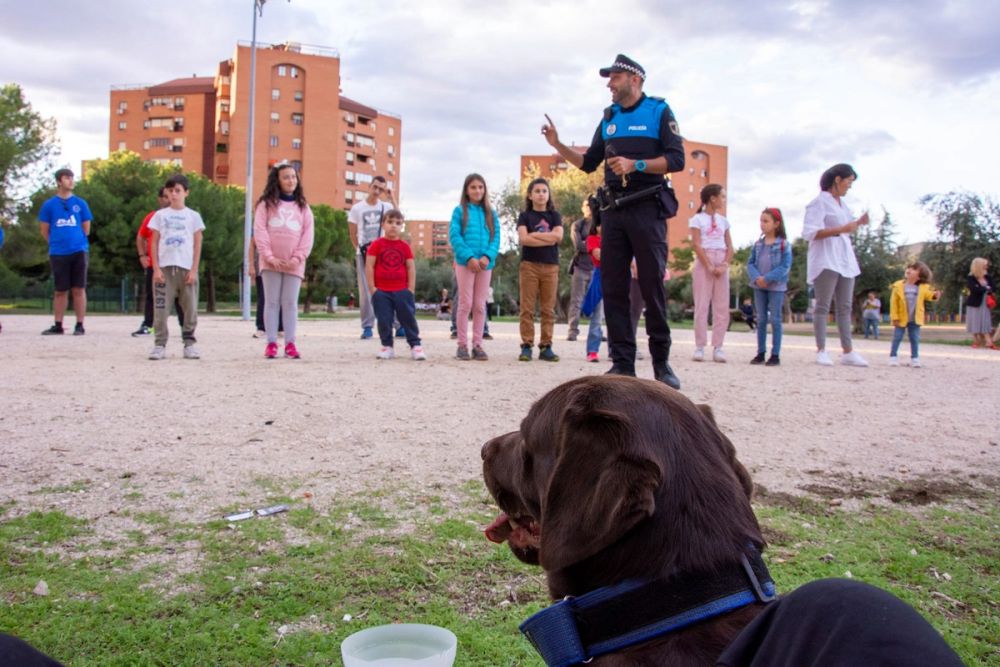 Formacion de perro policia 22-09-2019