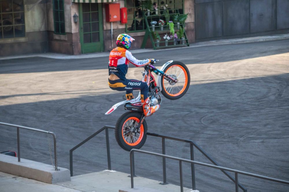 Espectaculo DC Super- Villains Stunt Show en parque warner  29-06-2026