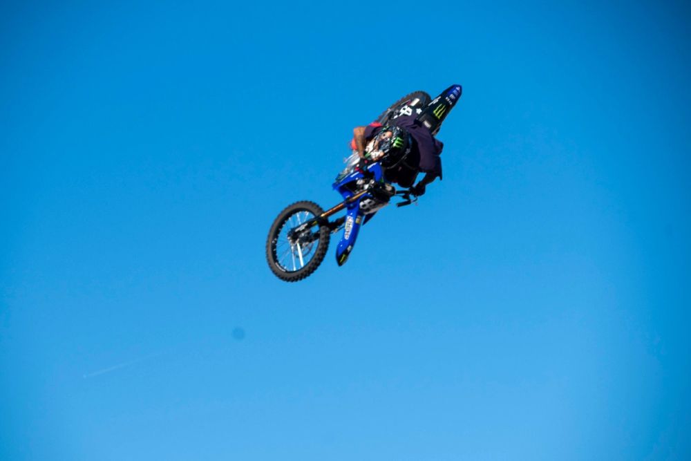 exhibición de salto con moto en el circuito del jarama 19-09-2026