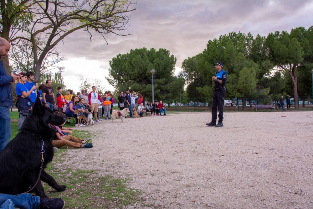 Formacion de perro policia 22-09-2019