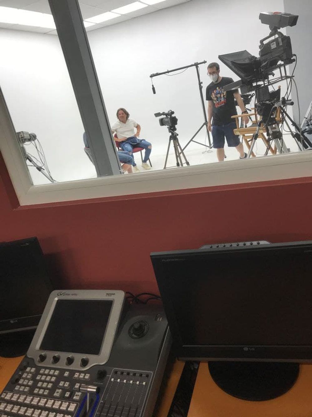 Grabando programa "Las entrevistas de Leganes" en el plato TVL 2021