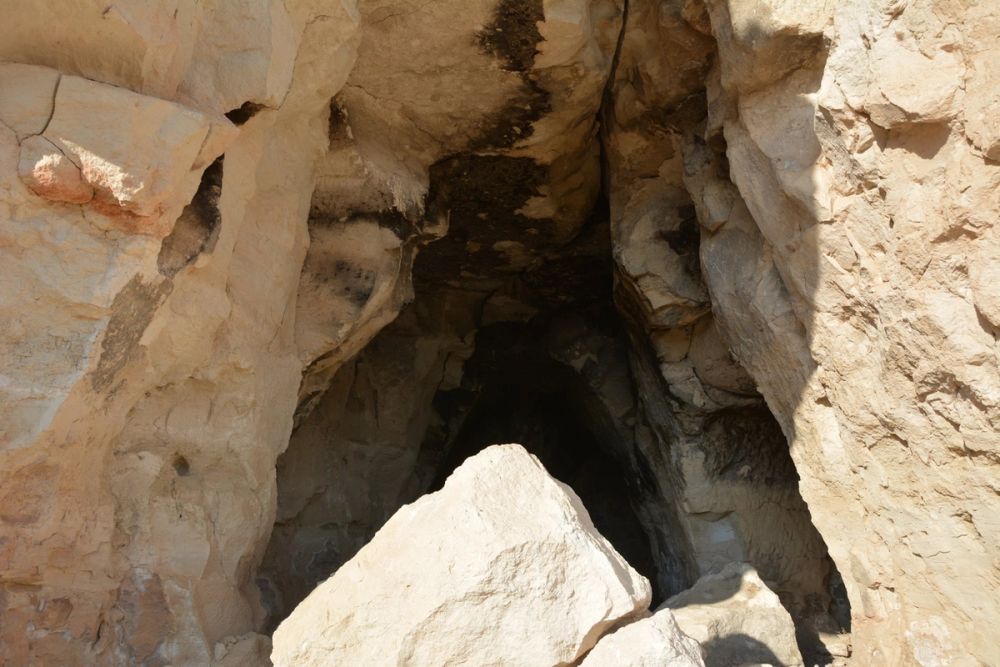 Cuevas del valle de Lillo 2020