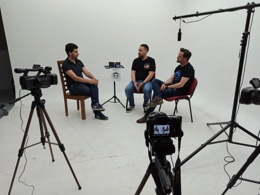 Grabando programa "Las entrevistas de Leganes" en el plato TVL 2021