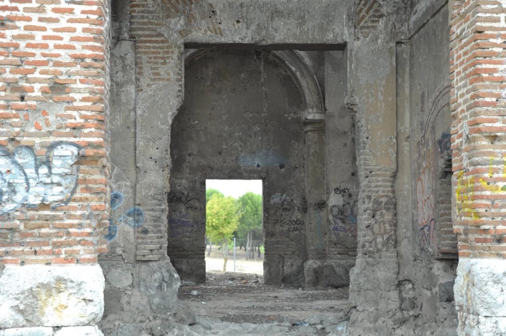 Iglesia de San Pedro Apóstol (parque Polvoranca (Leganes)) 30-08-2014