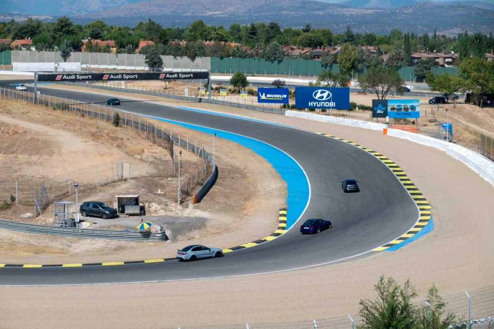 exhibición de coches en el circuito del jarama 19-09-2026