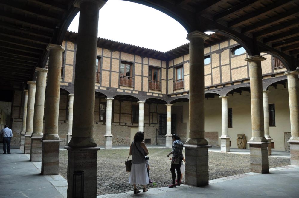 Leon 2014