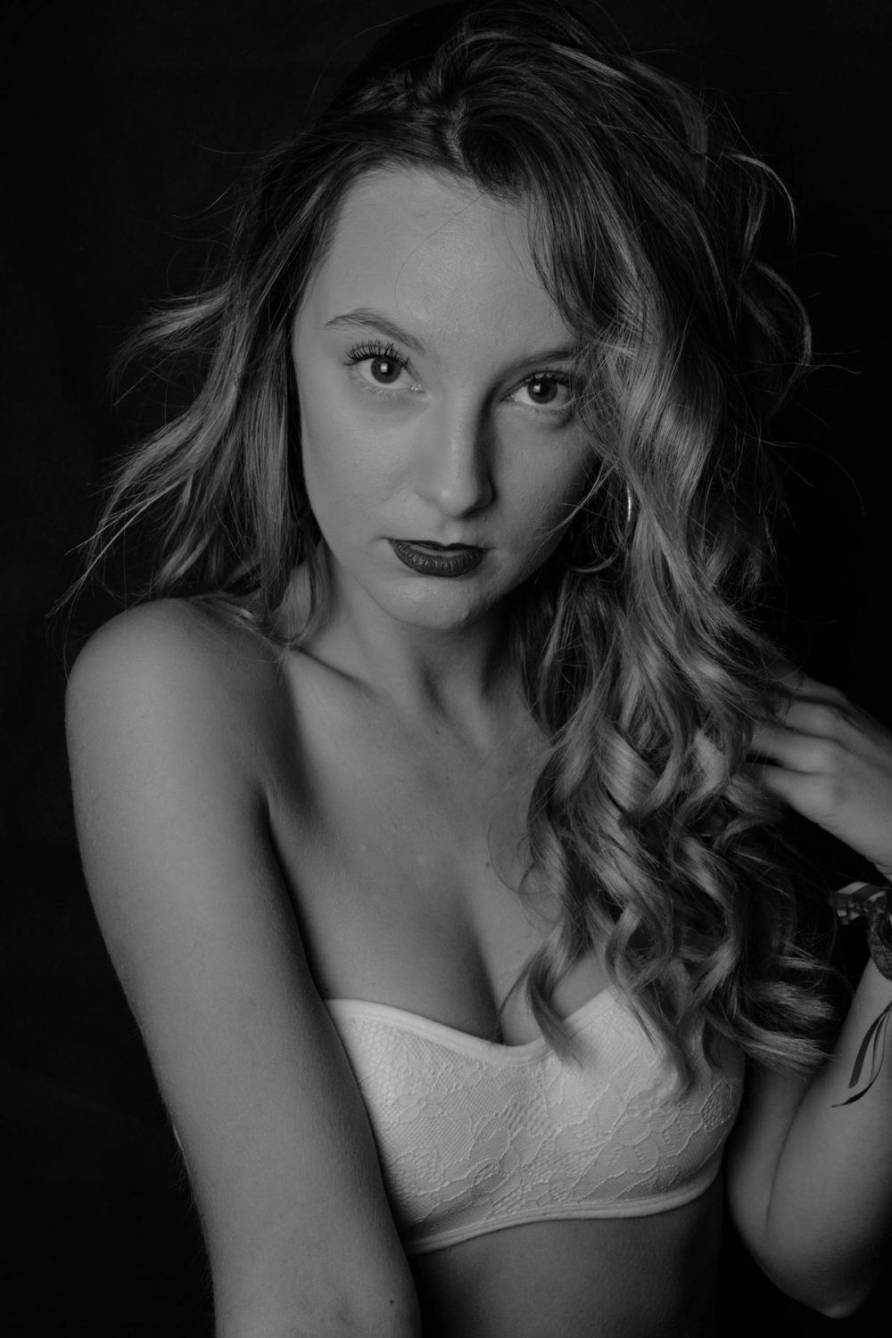 Natalie En Blanco y Negro 26-11-2018