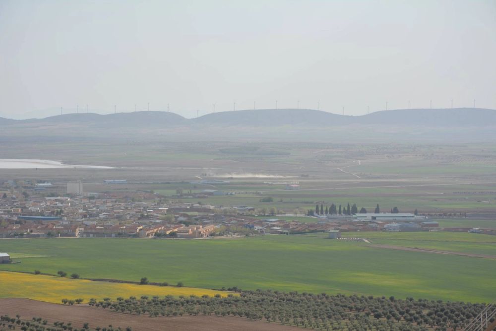 Cerro de San Anton, parque eolico y Ermita de San Anton (Lillo) 2017