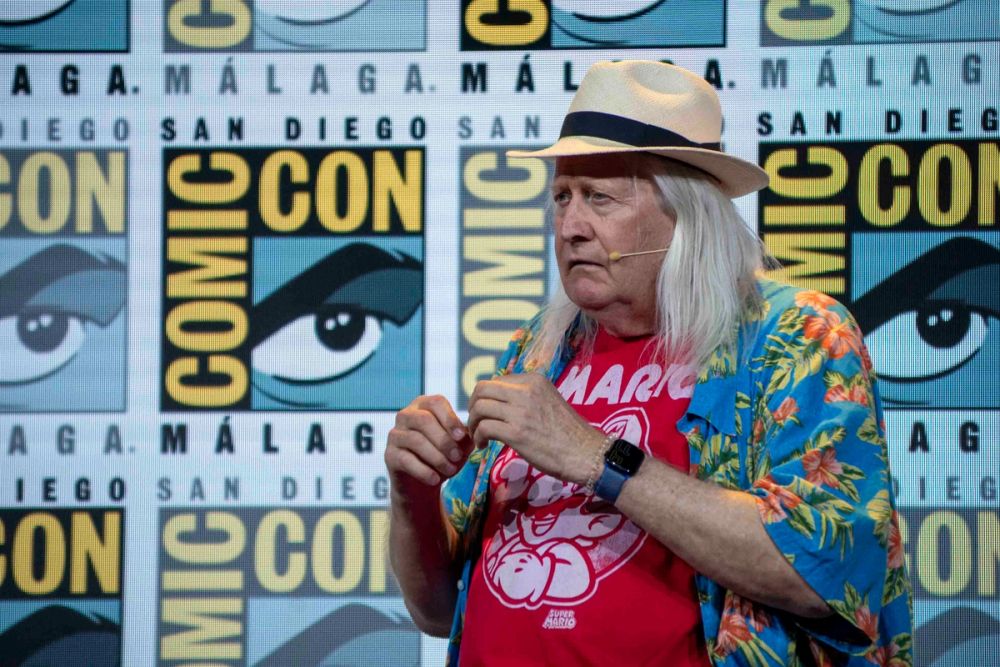 Panel de Charles Martinet (Voz mario bros)