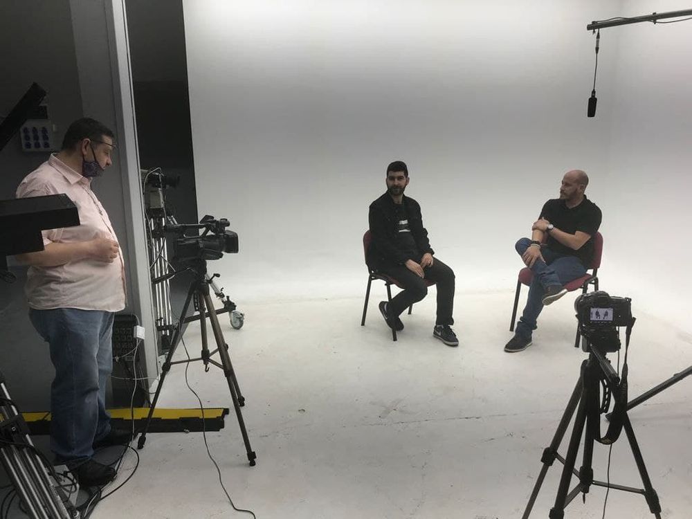 Grabando programa "Las entrevistas de Leganes" en el plato TVL 2021
