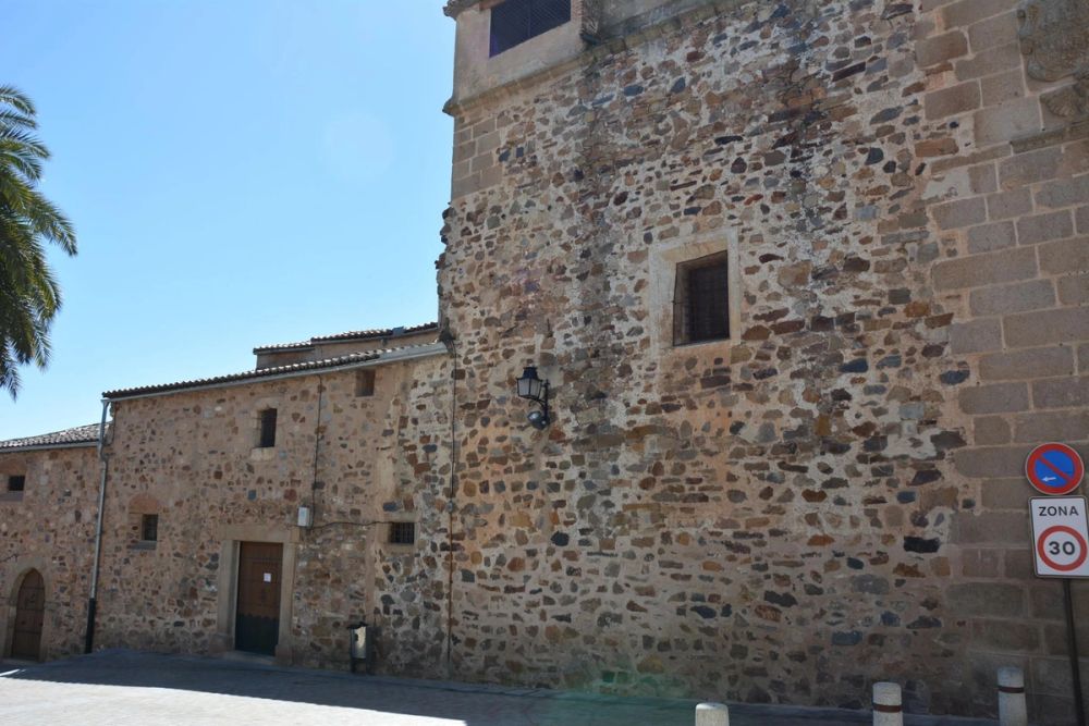 Caceres 2017